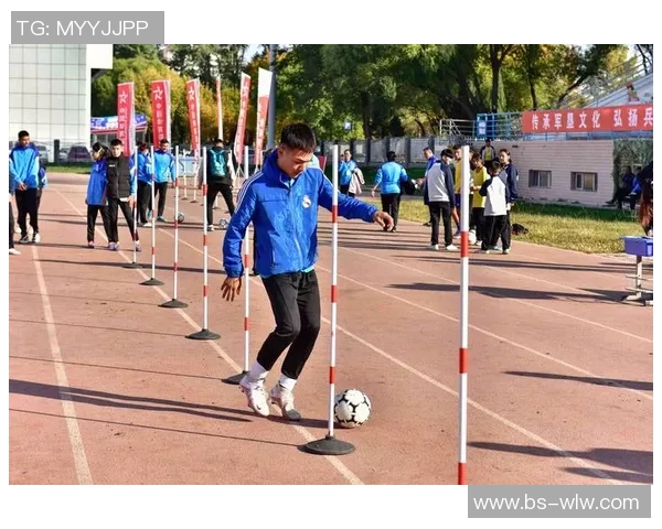 掌握足球花式颠球技巧的全面教学指南与实用练习方法分享