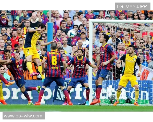 巴萨与皇马巅峰对决再度上演球迷期待经典之战的激烈较量